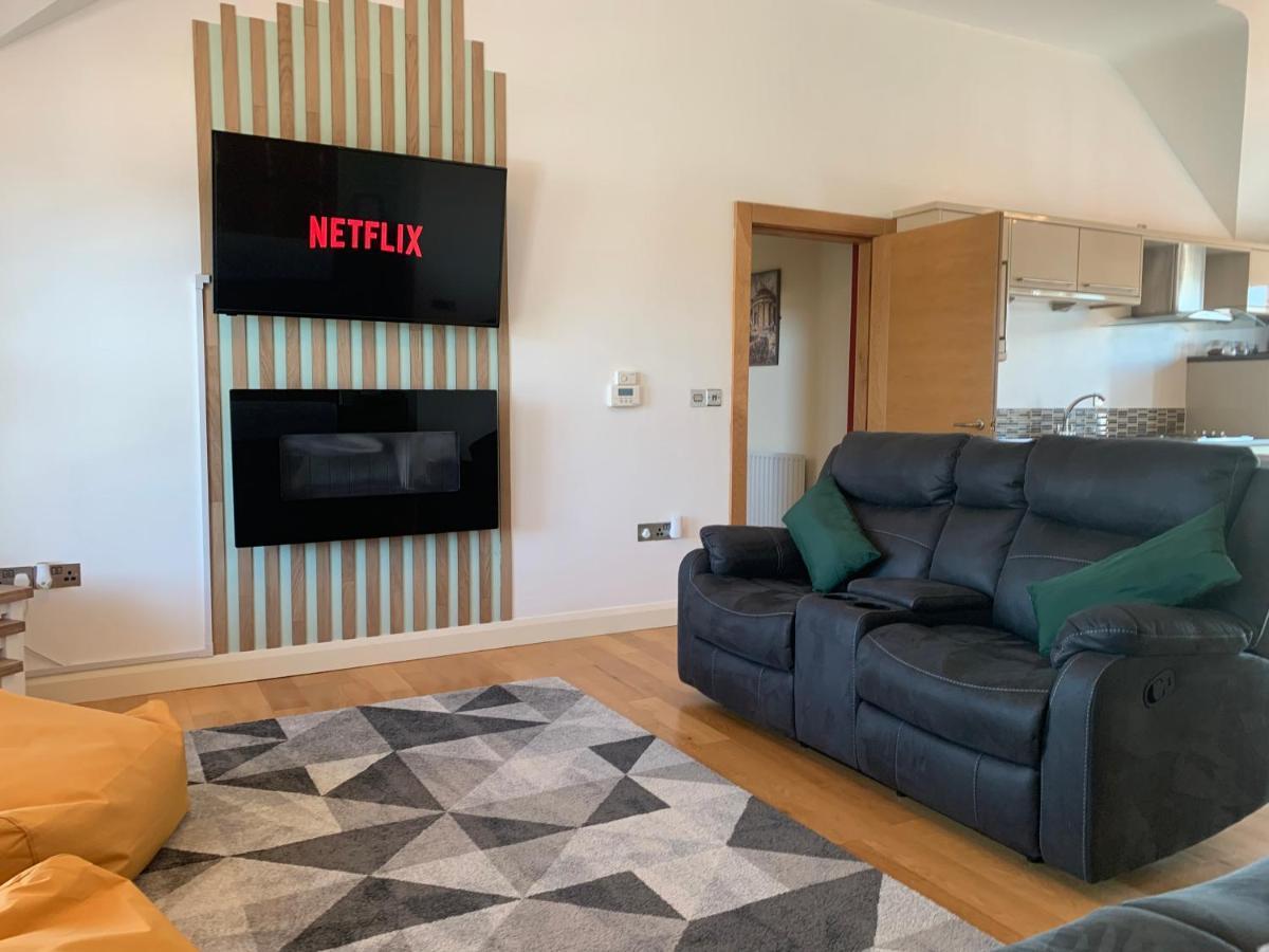 Orchard Oasis, Luxury Penthouse Getaway Daire Coleraine Dış mekan fotoğraf