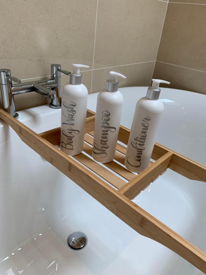 Orchard Oasis, Luxury Penthouse Getaway Daire Coleraine Dış mekan fotoğraf