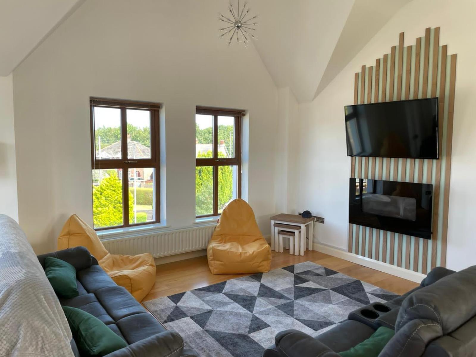 Orchard Oasis, Luxury Penthouse Getaway Daire Coleraine Dış mekan fotoğraf